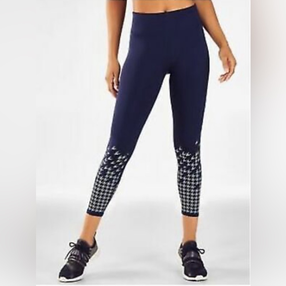 Fabletics Mid-Rise Ultra Cool Reflective Leggings Size Small.